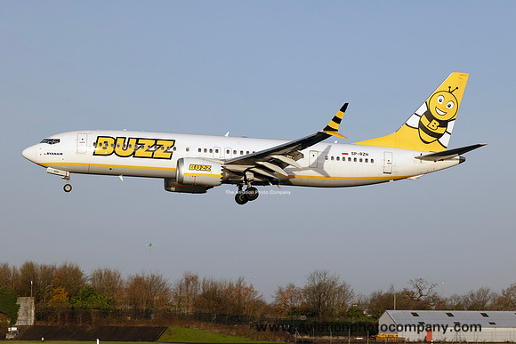 Buzz by Ryanair Boeing 737-8200 SP-RZH at Manchester (2024)