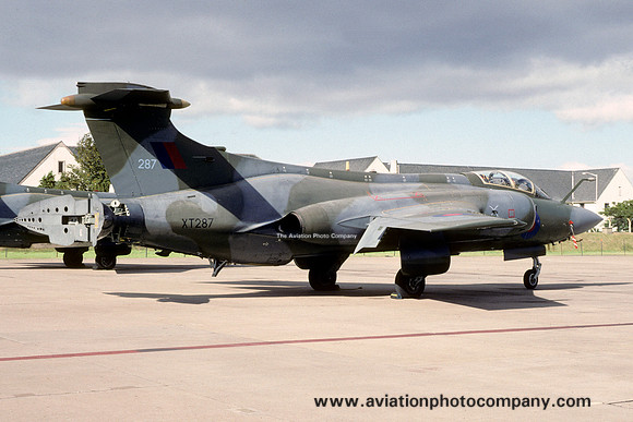 RAF 237 OCU Blackburn Buccaneer S.2 XT287 (1990)