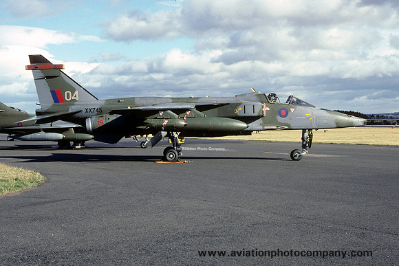 RAF 226 OCU SEPECAT Jaguar GR.1 XX745/04 (1990)