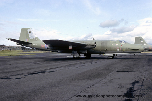 RAF 360 Squadron English Electric Canberra T.17A WJ607/E-B (1990)