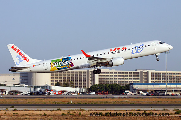 Air Europa Embraer ERJ-195 EC-LXK at Palma de Mallorca (2015)
