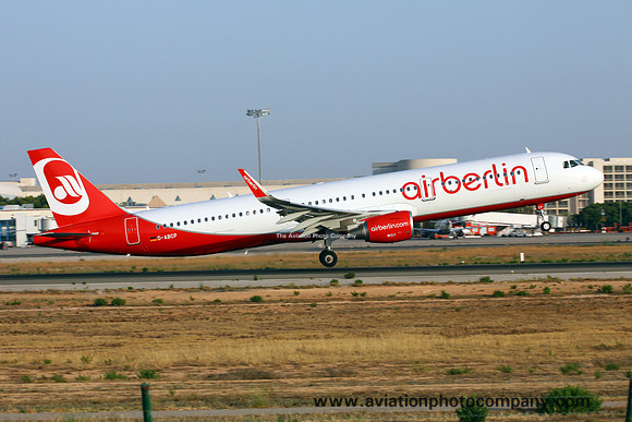 Air Berlin Airbus A320-200 D-ABCP at Palma de Mallorca (2015)