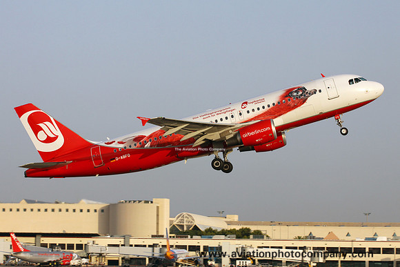 Air Berlin Airbus A320-200 D-ABFO at Palma de Mallorca (2015)