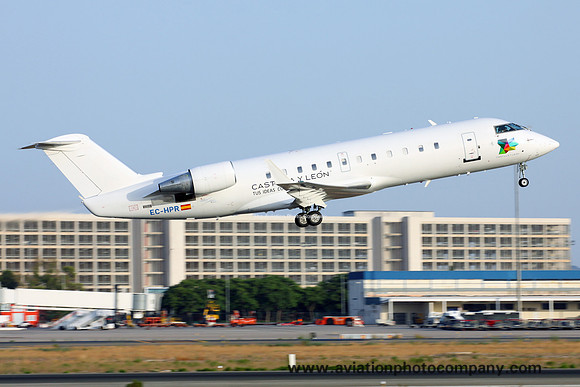 Air Nostrum Canadair CRJ-200 EC-HPR at Palma de Mallorca (2015)