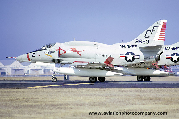 USMC VMA-211 Douglas A-4E 149653/CF-2 (1973)