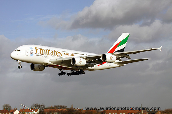 Emirates Airbus A380-800 A6-EDL at Manchester (2013)