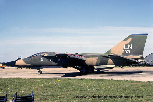 USAF 48 TFW 492 TFS GD F-111F 70-2371/LN at RAF Lakenheath (1979)