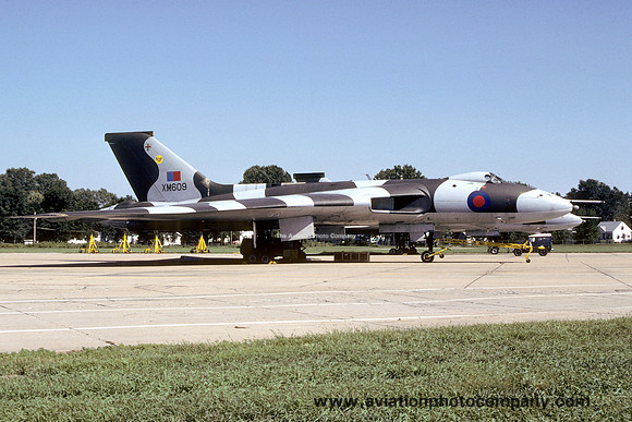RAF 9 Squadron Avro Vulcan B.2 XM609 (1980)