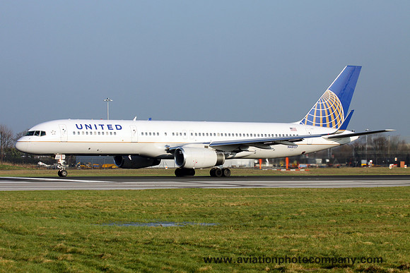 United Airlines Boeing 757-200 N48127 at Manchester (2013)