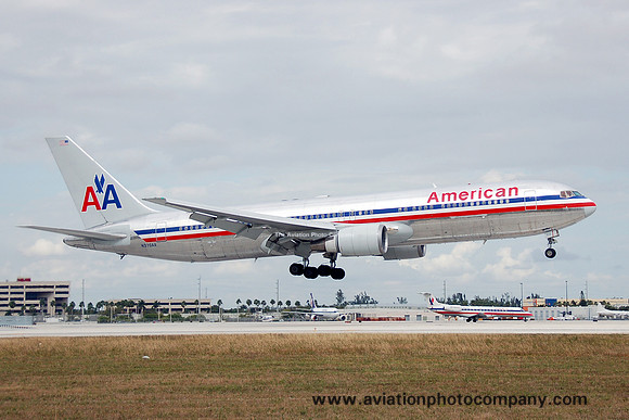 American Airlines Boeing 767-300 N370AA at Miami IAP (2008)
