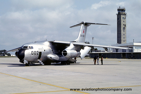 JASDF APW Kawasaki C-1 28-1002 (1979)