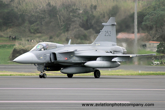 Swedish AF F17 SAAB JAS-39C Grippen 39252/252 at Lajes (2013)