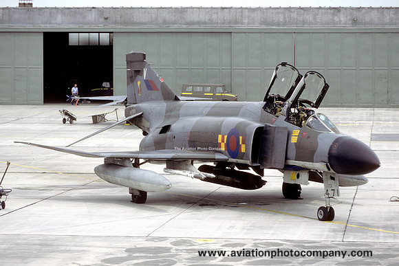 RAF 92 Squadron McDonnell F-4M Phantom FGR.2 XV471/V (1982)