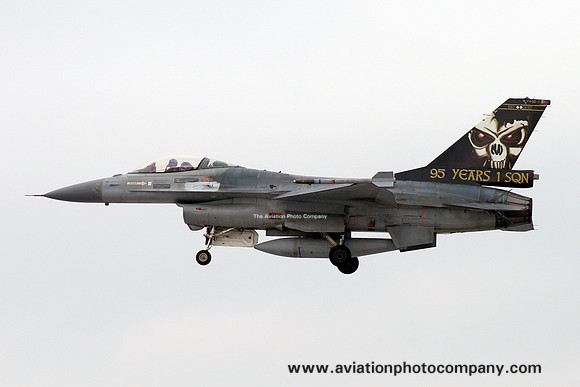 Belgian Air Force 2 Wing GD F-16AM FA-121 at Kleine Brogel (2013)