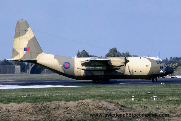 RAF Lyneham Transport Wing Lockheed C-130K Hercules C.1 XV212 (1976)