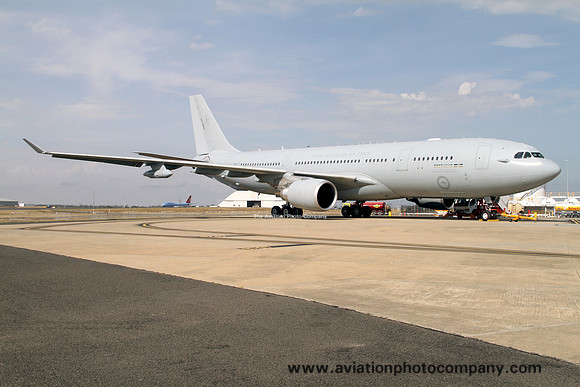RAAF 33 Squadron Airbus KC-30A A39-002 at the Avalon Airshow (2013)