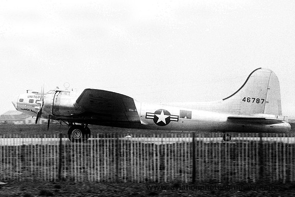 USAF Boeing B-17G Flying Fortress 44-6787 'Cannon Ball' (1949)
