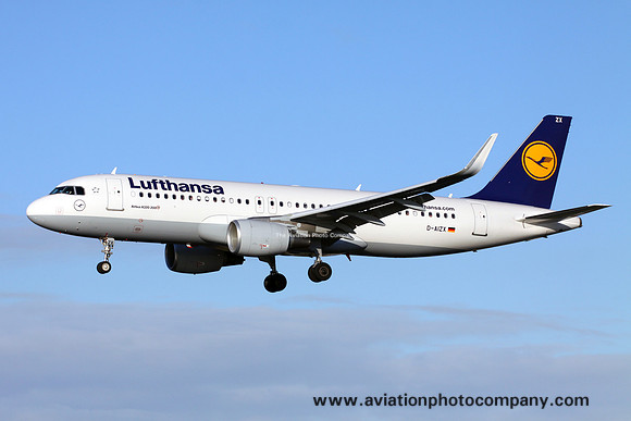 Lufthansa Airbus A320-200 D-AIZX at Manchester (2013)