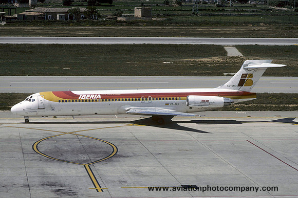 Iberia McDonnell Douglas MD-87 EC-GRK (1998)