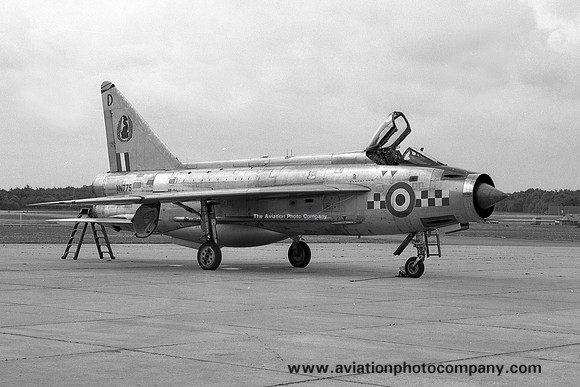 RAF 19 Squadron English Electric Lightning F.2 XN775/D at RAF Wattisham (1968)