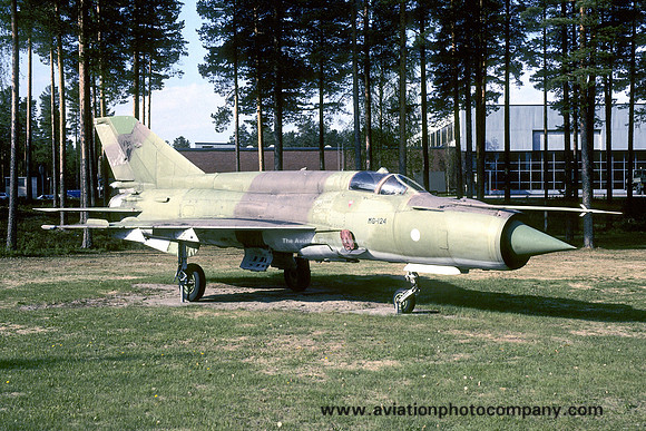 Finnish Air Force Mikoyan MiG-21bis MG-124 displayed at Halli (2005)
