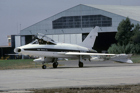 Flight Systems Inc North American F-100F Super Sabre N414FS (1984)