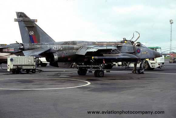 RAF 54 Squadron Sepecat Jaguar GR.1 XZ375/GR (1992)