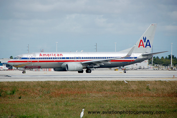 American Airlines Boeing 737-800 N960AN at Miami IAP (2008)