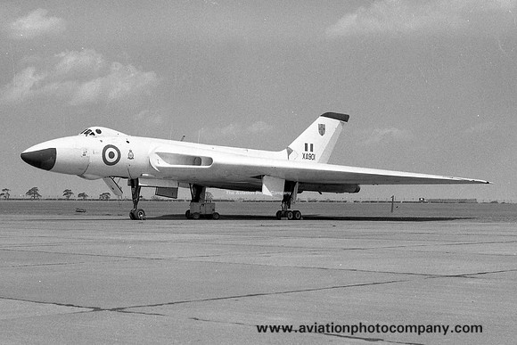 RAF 230 OCU Avro Vulcan B.1 XA901