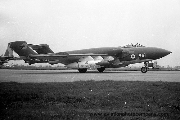 Royal Navy 892 Squadron De Havilland Sea Vixen FAW.2 XJ609/VL306 (1968)