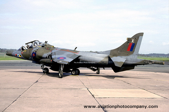 RAF 233 OCU HS Harrier T.4 XW271/X (1992)