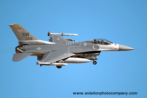 USAF 20 FW 77 FS GD F-16C 00-0218/SW at Nellis AFB (2013)
