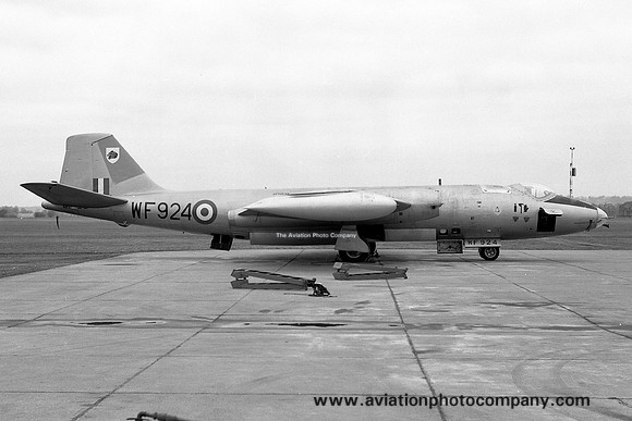 RAF 231 OCU English Electric Canberra PR.3 WF924 at RAF Bassingbourn (1968)
