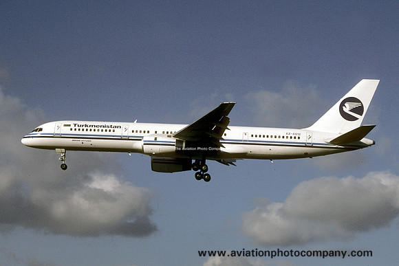 Turkmenistan Airlines Boeing 757-200 EZ-A012 (1997)