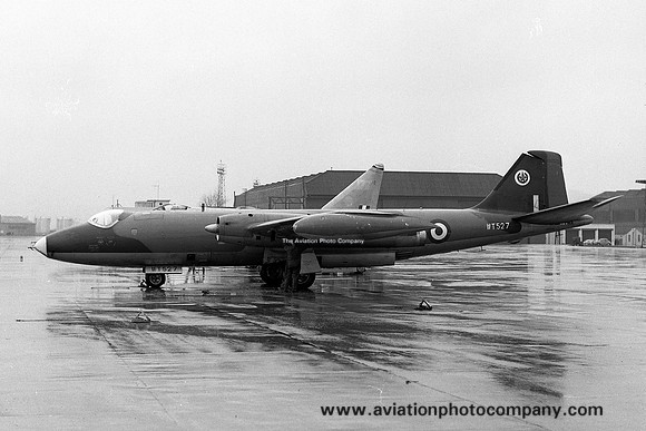 RAF 31 Squadron English Electric Canberra PR.7 WT527 at RAF Leuchars (1970)
