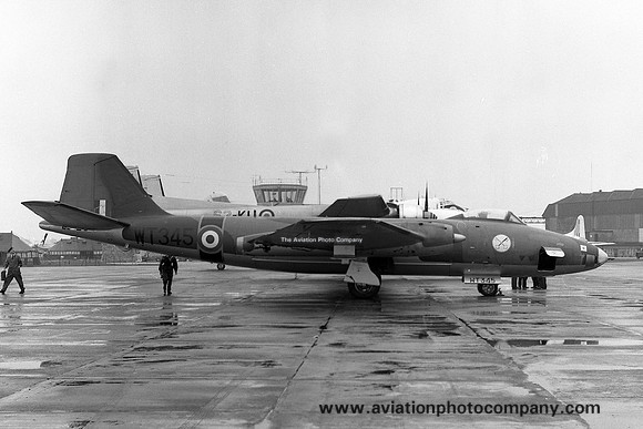 RAF 16 Squadron English Electric Canberra B(I).8 WT345 (1967)