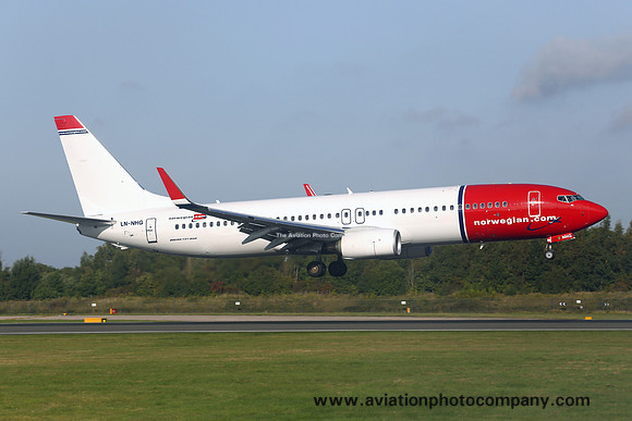 Norwegian Air Shuttle Boeing 737-800 LN-NHG at Manchester (2015)