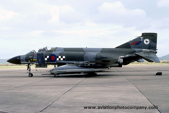 RAF 43 Squadron McDonnell F-4K Phantom FG.1 XV568/T (1981)