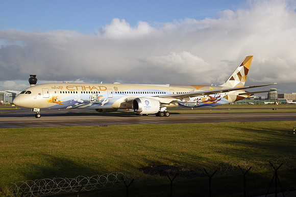 Etihad Airways Boeing 787-10 A6-BMA at Manchester (2024)