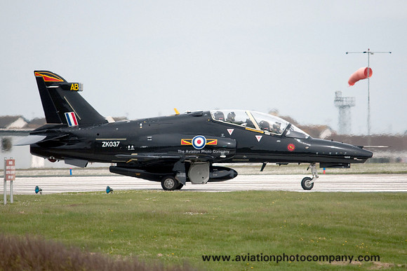 RAF 4 Squadron BAE Hawk T.2 ZK037/AB at RAF Valley (2013)