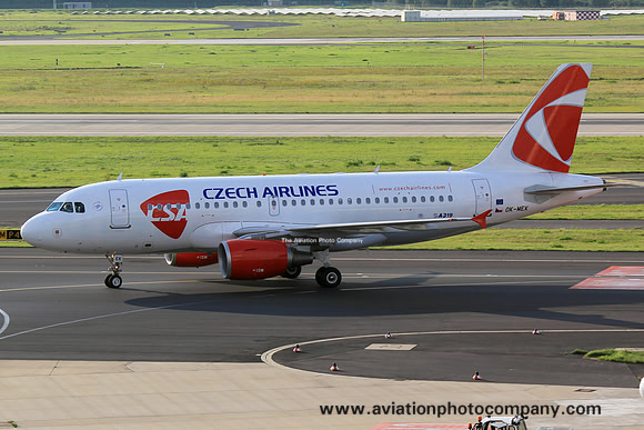 CSA Czech Airlines Airbus A319-100 OK-MEK at Dusseldorf (2015)