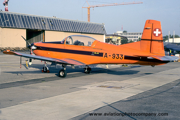 Swiss Air Force Pilatus PC-7 A-933 (1987)
