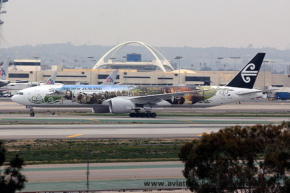Air New Zealand Boeing 777-300ER ZK-OKP (Hobbit scheme) at Los Angeles IAP (21.03.13)