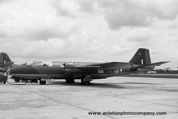 RAF 45 Squadron English Electric Canberra B.15 WH963 at RAF Tengah (10.08.1966)
