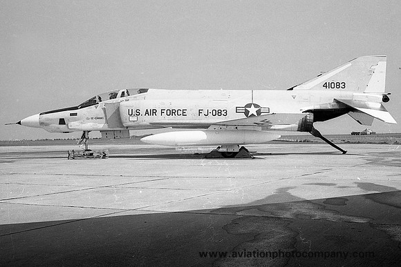 USAF 10 TRW McDonnell RF-4C Phantom 64-1083