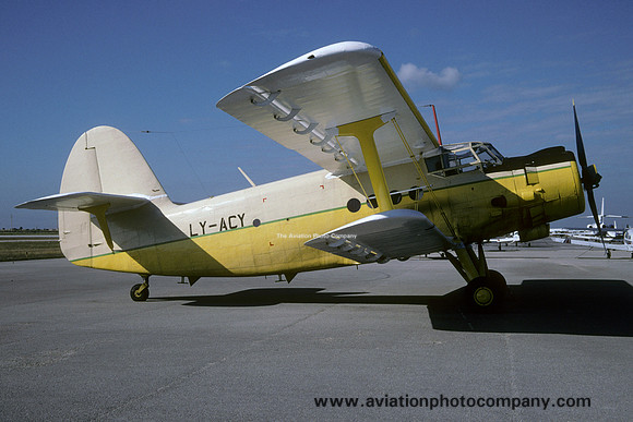 Antonov An-2 LY-ACY (2000)