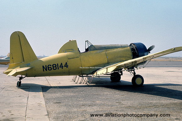 Vultee BT-13A Cropsprayer N68144 (1975)