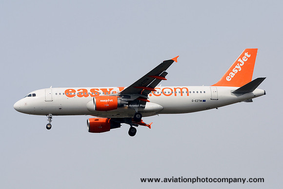 easyJet Airbus A320-200 G-EZTM at Manchester (2013)