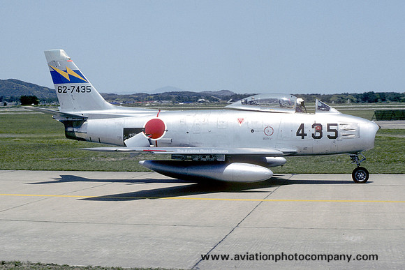 JASDF 10 Hikotai North American F-86F Sabre 62-7435 (1976)