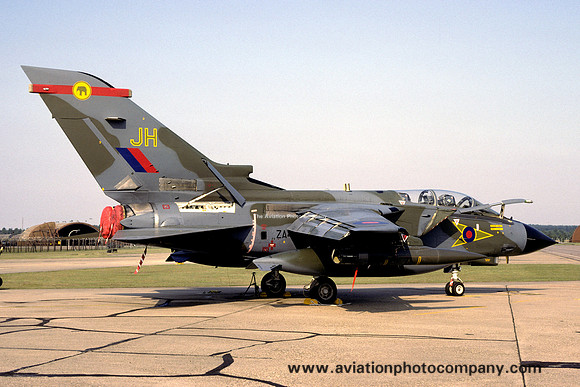 RAF 27 Squadron Panavia Tornado GR.4 ZA447/JH (1992)